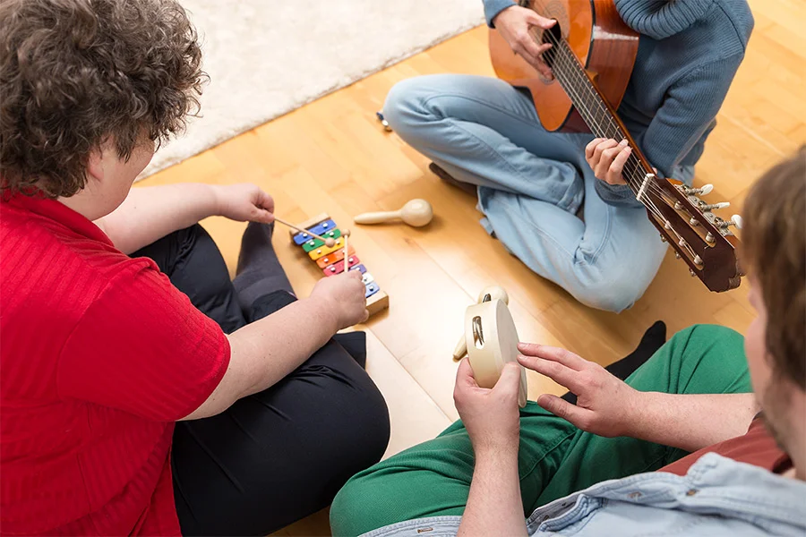 Laboratorio DI Musicaterapia
